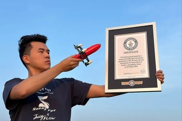 Nam sinh Trung Quốc chế tạo drone siêu nhỏ, phá kỷ lục thế giới
