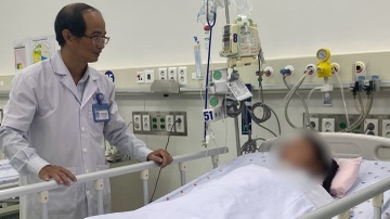 Truyen 10 lit mau cuu benh nhi sot xuat huyet nang hinh anh