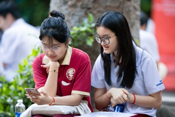 TP.HCM đề xuất cấm học sinh sử dụng điện thoại ở trường