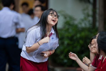 Chot mien hoc phi tu bac mam non den pho thong hinh anh
