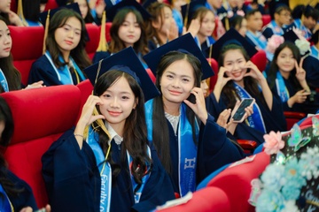 HIU trien khai chuong trinh DH 3 nam, giup sinh vien tot nghiep som hinh anh