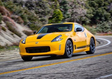 Nissan 370Z 2018 la the he xe the thao hang trung cuoi cung? hinh anh
