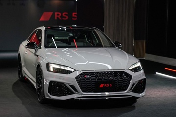Audi RS5 Coupe 2021 ra mat tai Thai Lan, gia gan 200.000 USD hinh anh