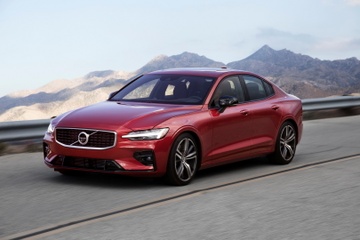 Volvo trieu hoi hon 19.000 xe vi loi day an toan hinh anh