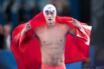 Sieu kinh ngu Sun Yang doi dien an cam ca doi hinh anh