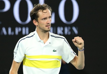 Medvedev gap Djokovic tai chung ket Australian Open hinh anh