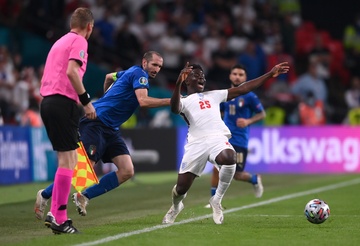 Italy gia ro va hay hon o chung ket Euro hinh anh