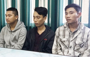 Nhom thanh nien lao vao danh cong an khi bi tat loa hat hinh anh