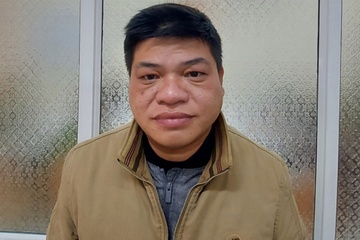 Khoi to vu an danh bac hon 7 ty dong qua mang hinh anh