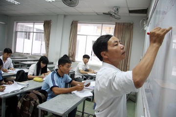 Vua hoc chu vua hoc nghe trong truong dai hoc hinh anh