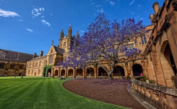Ve dep cua truong dai hoc co 5 thu tuong Australia theo hoc hinh anh