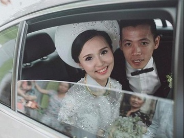 Nhung co vo xinh dep, gioi giang cua cau thu bong da Viet Nam hinh anh