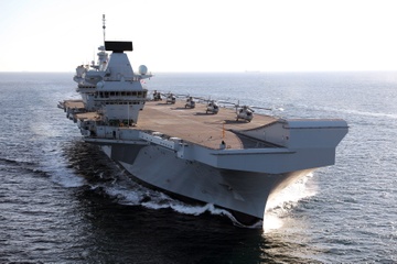 Anh dua tau san bay moi voi F-35 vao Bien Dong hinh anh