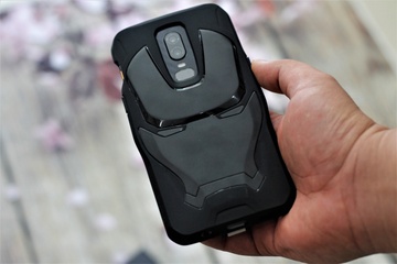 Chi tiet OnePlus 6 phien ban Avengers dau tien ve VN hinh anh