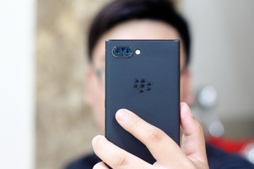 BlackBerry Key2 ve VN voi gia 17,5 trieu dong hinh anh