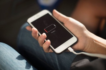 Dot thay pin iPhone gia re o VN sap ket thuc hinh anh