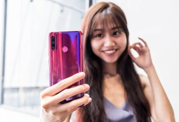 Loat smartphone thich hop de livestream, lam vlog hinh anh