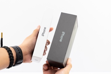 Hop iPhone 11 moi, khong kem cu sac ve Viet Nam hinh anh