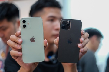 Gia iPhone 12 xach tay giam 3 trieu dong sau mot tuan hinh anh