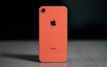 Loat san pham Apple dang giam gia o Viet Nam hinh anh