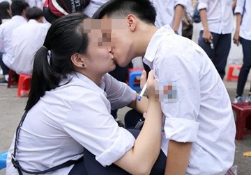 Hoc sinh gioi len lut 'quan he', cha me van tuong con ngoan hinh anh