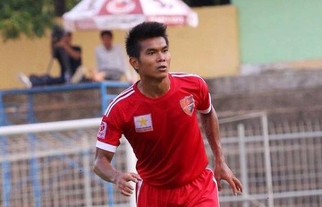 Cau thu danh trong tai o giai hang nhi bi cam thi dau vinh vien hinh anh
