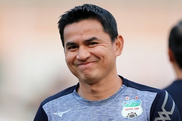 Kiatisuk chua phai la lua chon tot nhat cho doi tuyen Thai Lan? hinh anh