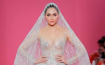 'Bieu tuong goi cam' Thai Lan mac xuyen thau dien catwalk o Phap hinh anh