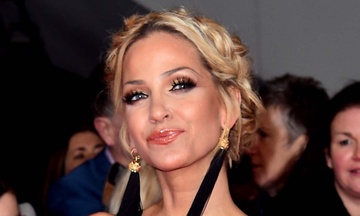 Ca si Sarah Harding mac benh ung thu hinh anh