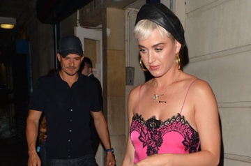 Katy Perry kiem tien nhieu gap 8 lan chong hinh anh