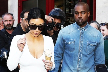 Kim Kardashian dung dung truoc canh Kanye West cai nhau hinh anh