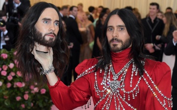 Jared Leto vao vai ‘ong vua nghe thuat binh dan’ hinh anh