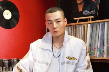 Nam dien vien Han thua nhan ngoai tinh hinh anh