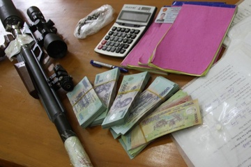 Sung, dan trong nha trum duong day lo de hinh anh