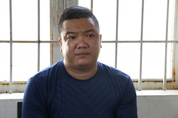 Giai cuu nu tiep vien bi giam giu trai phap luat hinh anh