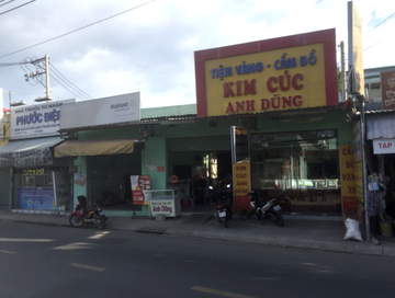 Cong an TP.HCM bat ke vet sach tiem vang o Hoc Mon hinh anh