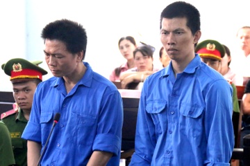 Cuu dai uy cho thue dien thoai trong trai giam linh 5 nam tu hinh anh