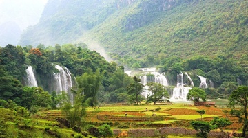 Thac Ban Gioc vao top 7 thac nuoc hung vi nhat the gioi hinh anh