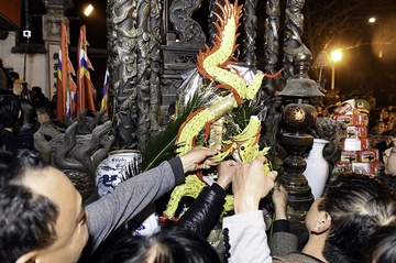 Canh xo day, cuop loc trong dem tai den Tran hinh anh
