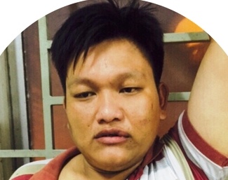 Dac nhiem huong Nam no sung bat 2 ten cuop giat o Sai Gon hinh anh