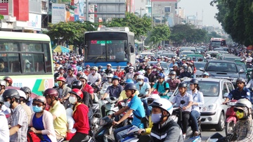 Moi nam, TP HCM mat hon 1 ty USD vi un tac giao thong hinh anh