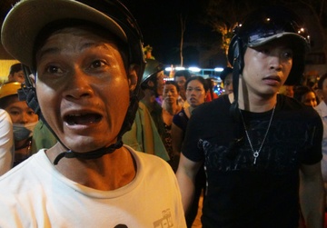 Nao loan trong dem dien cua ganh 'xiec lua' hinh anh