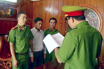 Cong ty thuy loi chong han tren giay, tham o gan 5 ty hinh anh
