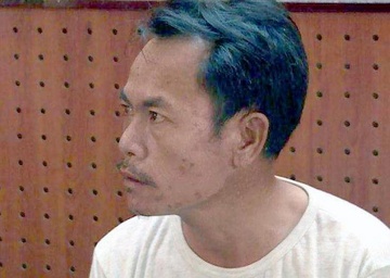 Nguoi dan ong tan cong CSGT khi bi kiem tra nong do con hinh anh
