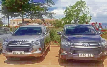Hai oto cung bien so xuat hien o Binh Thuan hinh anh