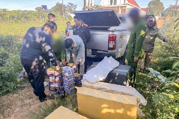Van chuyen gan 700 kg phao no tu bien gioi ve Lam Dong ban kiem loi hinh anh