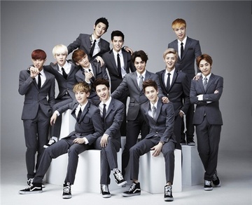 Nhung nhom nhac hung nhieu gach da nhat Kpop hinh anh