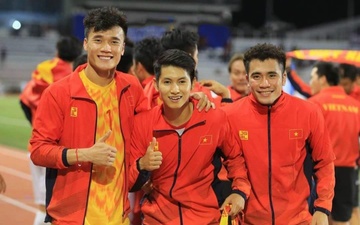 Bui Tien Dung khoe bo ba cau thu U22 la dong huong Thanh Hoa hinh anh