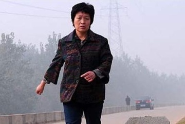 Me 50 tuoi chay 10 km moi ngay de cuu con trai hinh anh