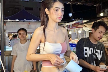 Hot girl ban trung chien o cho dem Lao gay sot hinh anh